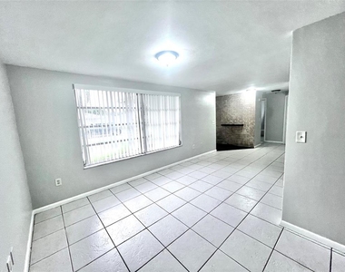 7204 Isle Drive - Photo Thumbnail 6