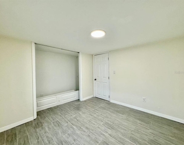 6816 W Burke Street - Photo Thumbnail 22