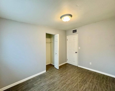 6816 W Burke Street - Photo Thumbnail 18