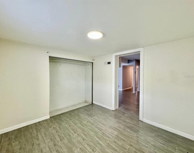 6816 W Burke Street - Photo Thumbnail 31