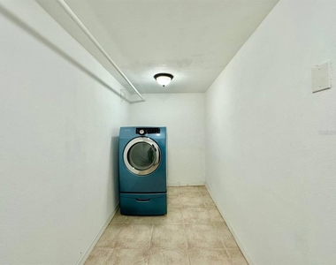 6816 W Burke Street - Photo Thumbnail 33