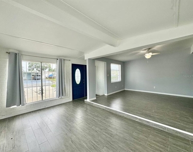 6816 W Burke Street - Photo Thumbnail 4