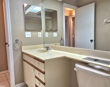 2150 Elm Street - Photo Thumbnail 21