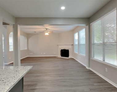 1622 Sandy Park Drive - Photo Thumbnail 6