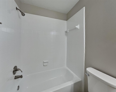 1622 Sandy Park Drive - Photo Thumbnail 16