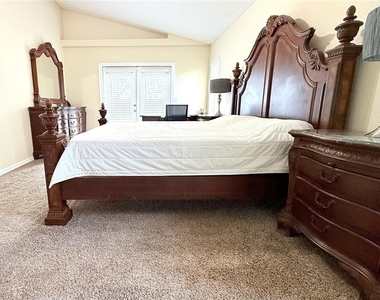 13748 Meade Court - Photo Thumbnail 17