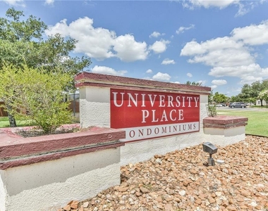 529 Southwest Parkway Parkway - Photo Thumbnail 4