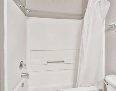 529 Southwest Parkway Parkway - Photo Thumbnail 28