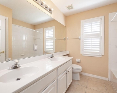 5028 Ashington Landing Drive - Photo Thumbnail 24
