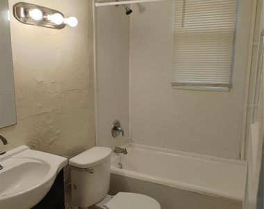 1911 W 26th Street - Photo Thumbnail 5