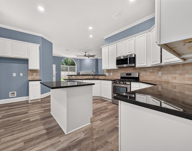 14531 Chestnut Falls Drive - Photo Thumbnail 16