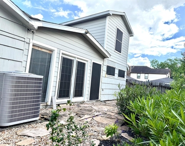 4128 Bissonnet Street - Photo Thumbnail 34