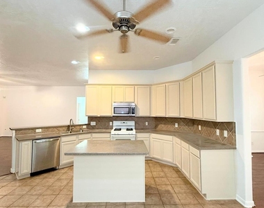 21731 Hannover Ridge Drive - Photo Thumbnail 6