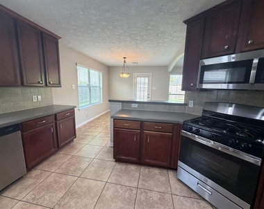 3715 Humble Drive - Photo Thumbnail 12