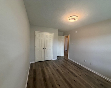 3715 Humble Drive - Photo Thumbnail 20