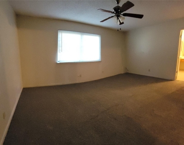 2139 Shiveley Circle - Photo Thumbnail 26