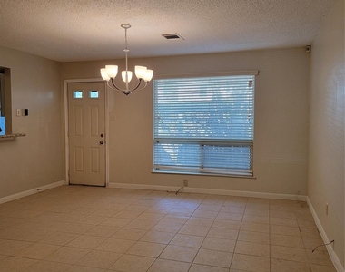 2139 Shiveley Circle - Photo Thumbnail 17