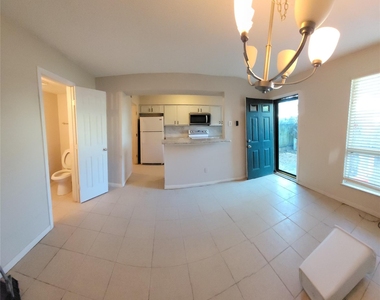 2139 Shiveley Circle - Photo Thumbnail 7