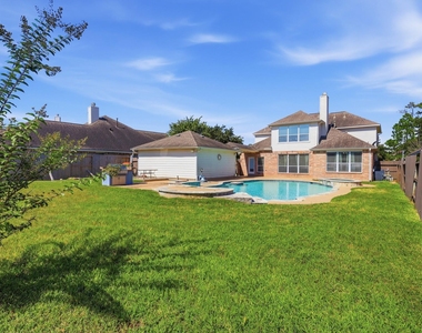 19114 Canyon Vista Court - Photo Thumbnail 24