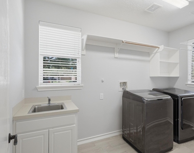 19114 Canyon Vista Court - Photo Thumbnail 9