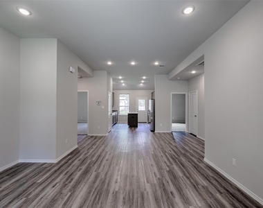 16494 Piper Lane - Photo Thumbnail 2