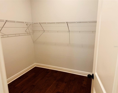 10120 Peebles Street - Photo Thumbnail 7