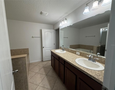 3439 Rodrick Circle - Photo Thumbnail 20