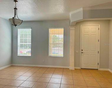 7713 Jailene Drive - Photo Thumbnail 8