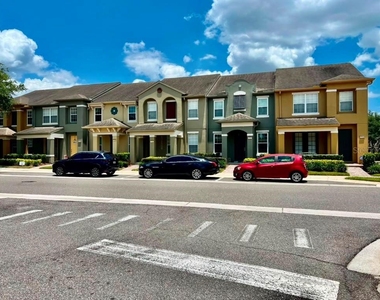 7713 Jailene Drive - Photo Thumbnail 2