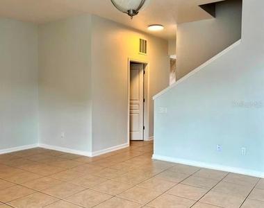 7713 Jailene Drive - Photo Thumbnail 11