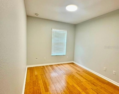 7713 Jailene Drive - Photo Thumbnail 12