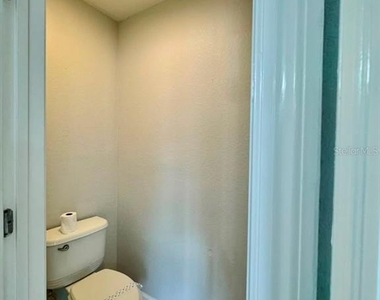 7713 Jailene Drive - Photo Thumbnail 17