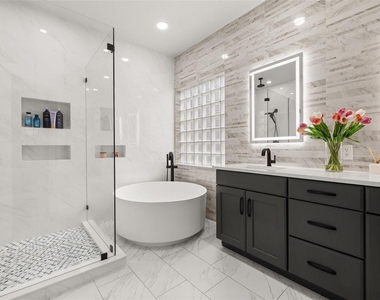 663 Charrice Place - Photo Thumbnail 23