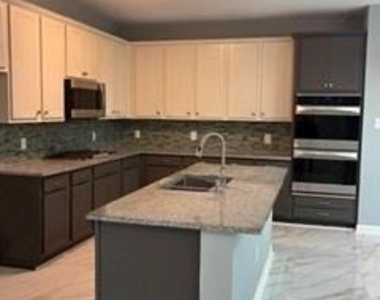 15402 Marlowe Grove Drive - Photo Thumbnail 11
