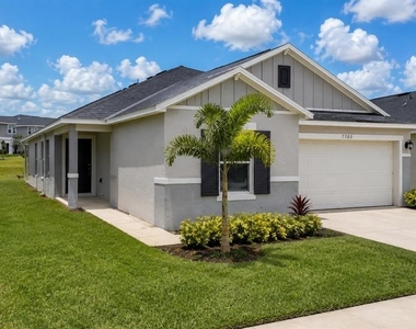 9061 Oscraft Drive - Photo Thumbnail 3