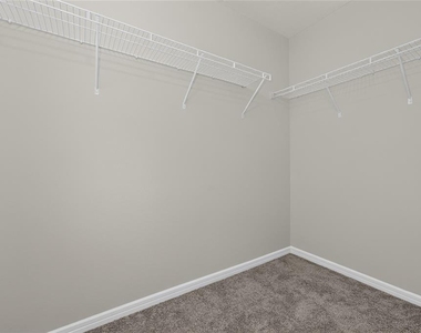 2356 Southbury Drive - Photo Thumbnail 8