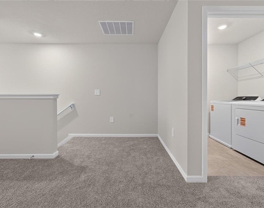 2356 Southbury Drive - Photo Thumbnail 16