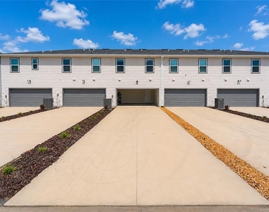 2356 Southbury Drive - Photo Thumbnail 21