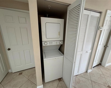 10831 Windsor Walk Drive - Photo Thumbnail 8