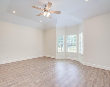 10572 Twin Oak Drive - Photo Thumbnail 25