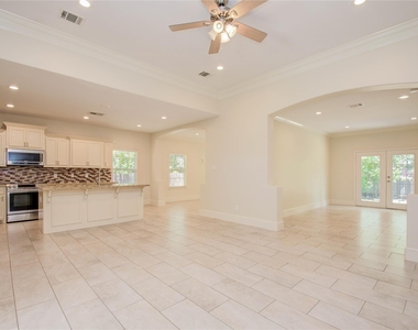 10572 Twin Oak Drive - Photo Thumbnail 3