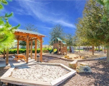 2843 Alder Berry Boulevard - Photo Thumbnail 22