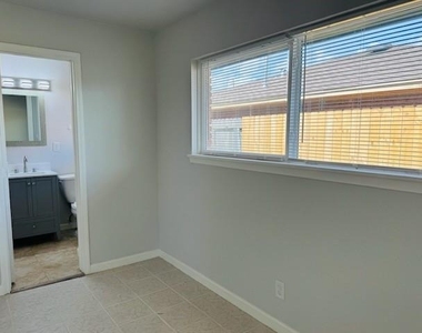 647 Regal Street - Photo Thumbnail 6