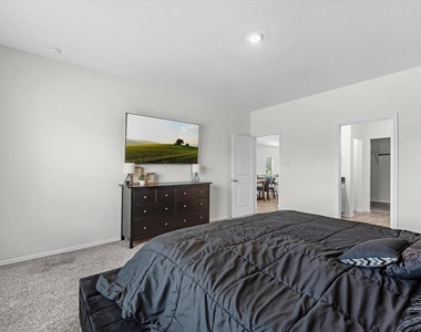 5455 Pinetree Crescent Lane - Photo Thumbnail 1