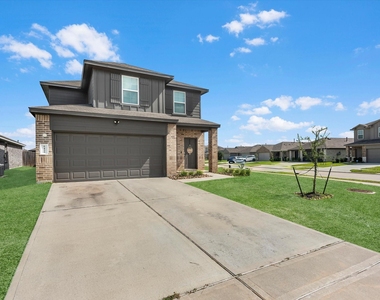 5455 Pinetree Crescent Lane - Photo Thumbnail 14