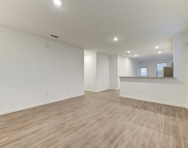 1309 Coco Ray Lane - Photo Thumbnail 10