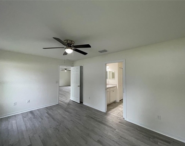 16958 Sw 20th Court Road - Photo Thumbnail 14