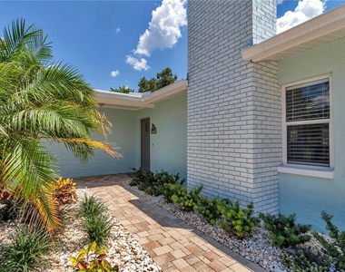 1409 Se 4th Avenue - Photo Thumbnail 9