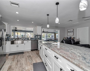 1409 Se 4th Avenue - Photo Thumbnail 13