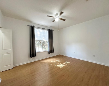 12843 Madison Pointe Circle - Photo Thumbnail 19